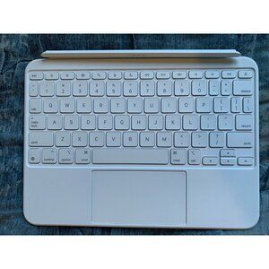Apple Magic Keyboard Folio for iPad 10th gen White MQDP3LL/A KEYBOARD ONLY & BOX